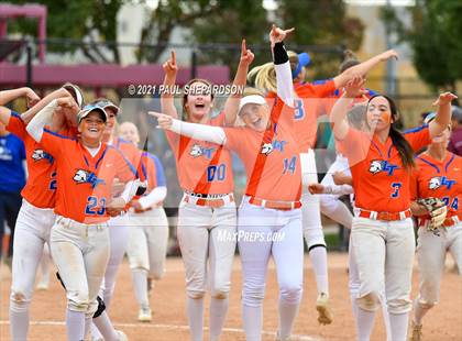 Thumbnail 1 in Horizon vs. Legend (CHSAA 5A State Semifinal Game) photogallery.