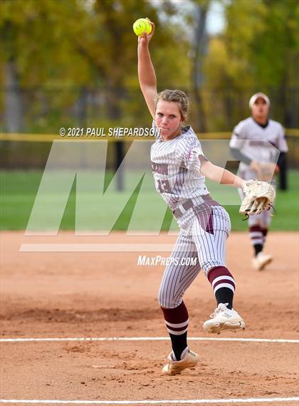 Thumbnail 2 in Horizon vs. Legend (CHSAA 5A State Semifinal Game) photogallery.