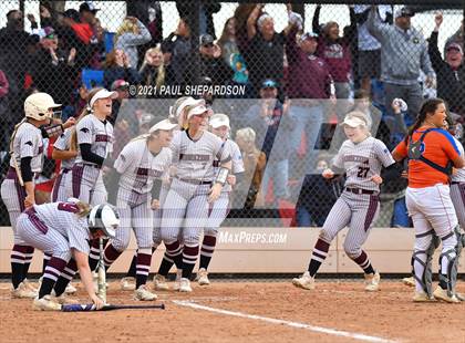 Thumbnail 1 in Horizon vs. Legend (CHSAA 5A State Semifinal Game) photogallery.
