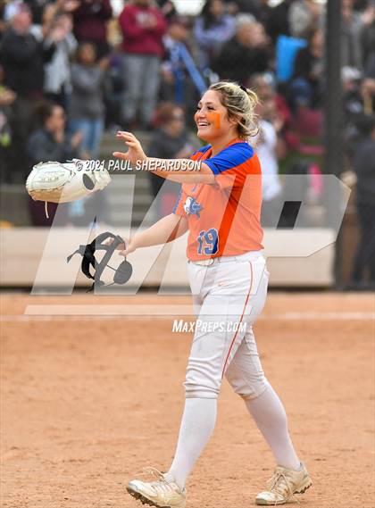 Thumbnail 1 in Horizon vs. Legend (CHSAA 5A State Semifinal Game) photogallery.