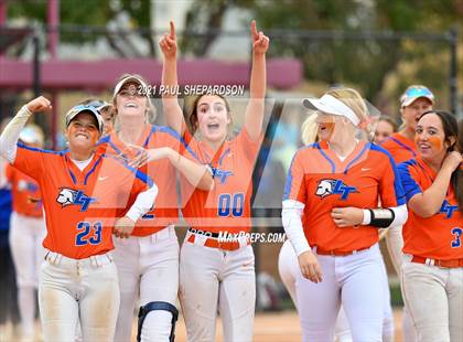 Thumbnail 3 in Horizon vs. Legend (CHSAA 5A State Semifinal Game) photogallery.