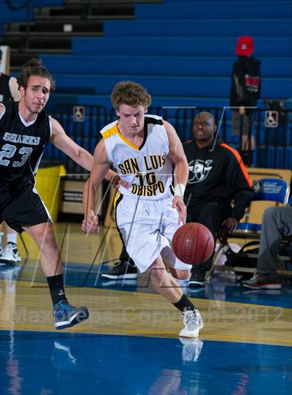 Thumbnail 3 in San Luis Obispo vs Aubd Junior Sharks (National Prep Classic) photogallery.