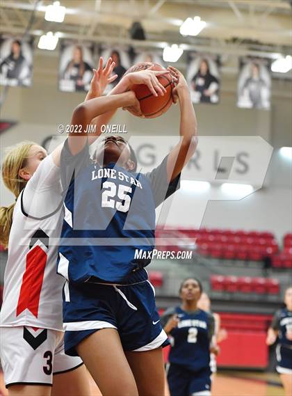 Thumbnail 2 in FR: Lone Star @ Coppell photogallery.