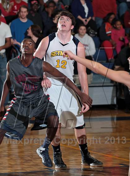 Thumbnail 1 in Seymour vs South-Doyle (District 2-AAA Playoff) photogallery.