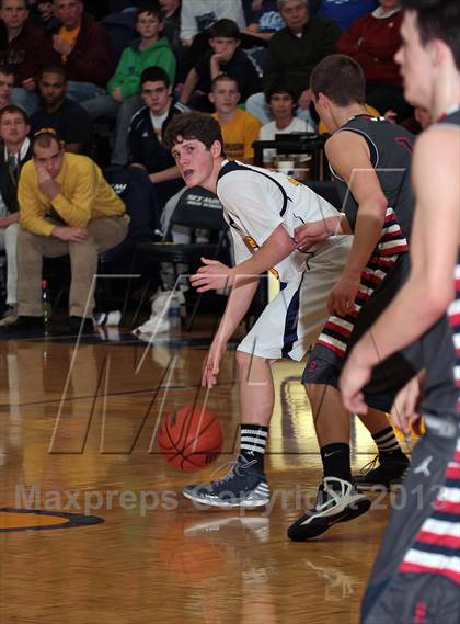 Thumbnail 3 in Seymour vs South-Doyle (District 2-AAA Playoff) photogallery.