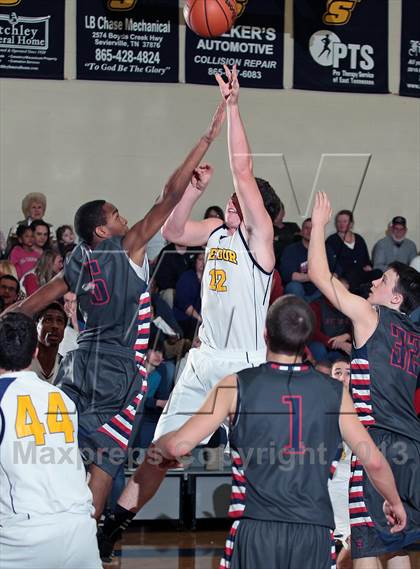 Thumbnail 3 in Seymour vs South-Doyle (District 2-AAA Playoff) photogallery.