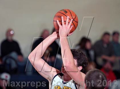Thumbnail 2 in Seymour vs South-Doyle (District 2-AAA Playoff) photogallery.
