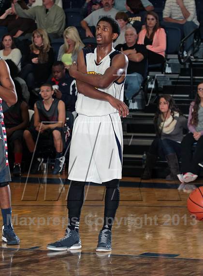 Thumbnail 3 in Seymour vs South-Doyle (District 2-AAA Playoff) photogallery.