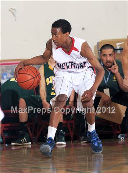 Thumbnail 2 in Sierra Pacific vs. Viewpoint (MaxPreps Holiday Classic) photogallery.