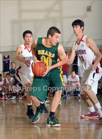 Thumbnail 3 in Sierra Pacific vs. Viewpoint (MaxPreps Holiday Classic) photogallery.