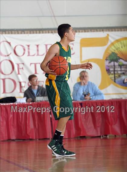 Thumbnail 3 in Sierra Pacific vs. Viewpoint (MaxPreps Holiday Classic) photogallery.