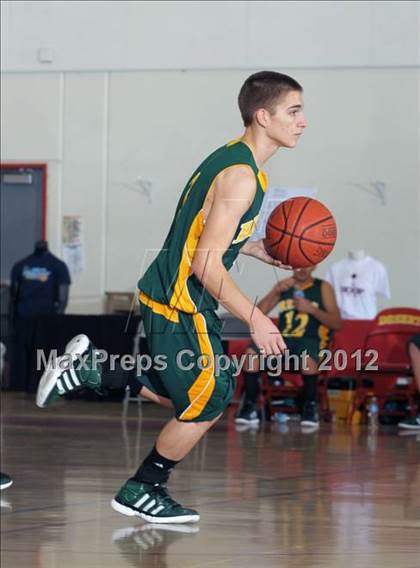 Thumbnail 2 in Sierra Pacific vs. Viewpoint (MaxPreps Holiday Classic) photogallery.