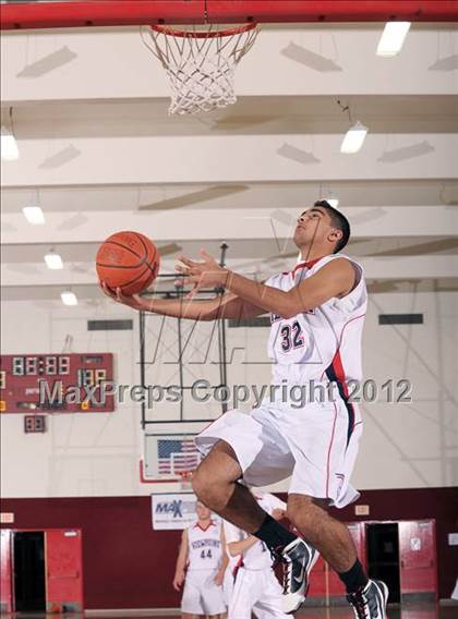 Thumbnail 2 in Sierra Pacific vs. Viewpoint (MaxPreps Holiday Classic) photogallery.