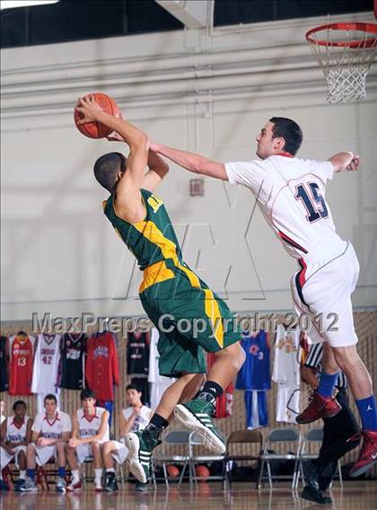 Thumbnail 1 in Sierra Pacific vs. Viewpoint (MaxPreps Holiday Classic) photogallery.