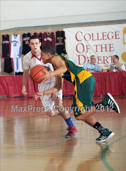 Thumbnail 1 in Sierra Pacific vs. Viewpoint (MaxPreps Holiday Classic) photogallery.
