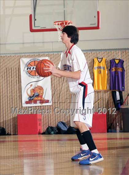 Thumbnail 1 in Sierra Pacific vs. Viewpoint (MaxPreps Holiday Classic) photogallery.