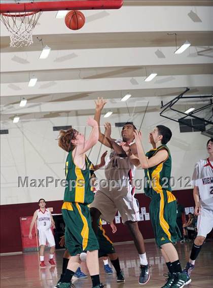 Thumbnail 1 in Sierra Pacific vs. Viewpoint (MaxPreps Holiday Classic) photogallery.