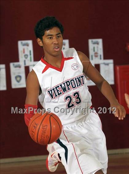 Thumbnail 1 in Sierra Pacific vs. Viewpoint (MaxPreps Holiday Classic) photogallery.