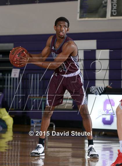 Thumbnail 2 in Johnson vs. Pleasant Grove (St. Hope Elite Classic) photogallery.