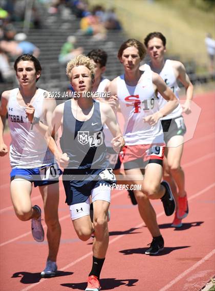 Thumbnail 1 in MCAL Finals (3200 Meters) photogallery.