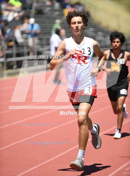 Thumbnail 1 in MCAL Finals (3200 Meters) photogallery.