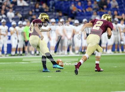 Thumbnail 1 in Indianapolis Lutheran vs. Lafayette Central Catholic (IHSAA 1A State Final)  photogallery.