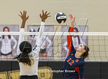 Thumbnail 3 in Foster @ Seven Lakes photogallery.