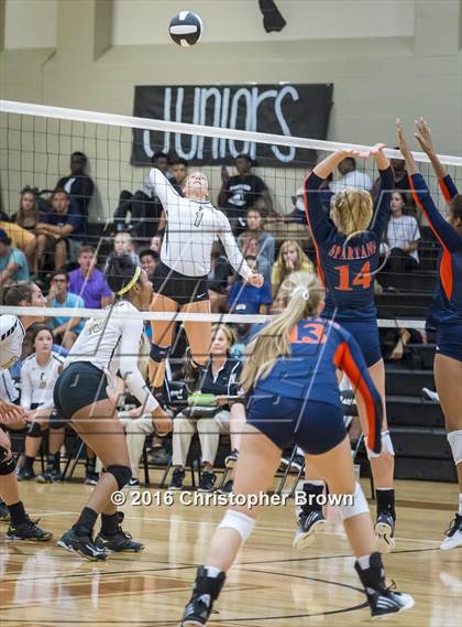 Thumbnail 3 in Foster @ Seven Lakes photogallery.