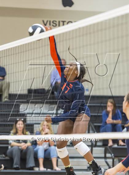 Thumbnail 2 in Foster @ Seven Lakes photogallery.
