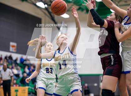 Thumbnail 2 in Dodd City vs. Saint Jo photogallery.