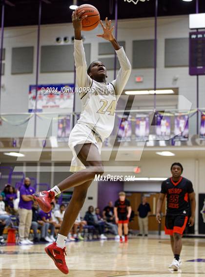 Thumbnail 2 in Fort Wayne Bishop Luers @ New Haven photogallery.