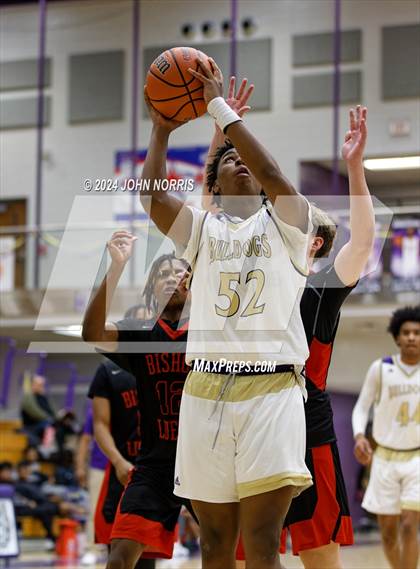 Thumbnail 3 in Fort Wayne Bishop Luers @ New Haven photogallery.