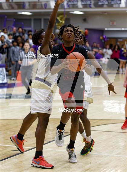 Thumbnail 2 in Fort Wayne Bishop Luers @ New Haven photogallery.