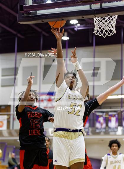 Thumbnail 2 in Fort Wayne Bishop Luers @ New Haven photogallery.
