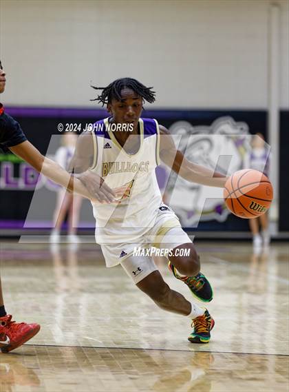 Thumbnail 3 in Fort Wayne Bishop Luers @ New Haven photogallery.