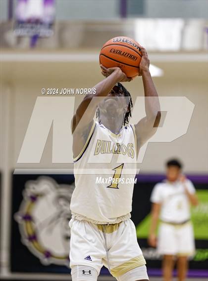 Thumbnail 3 in Fort Wayne Bishop Luers @ New Haven photogallery.