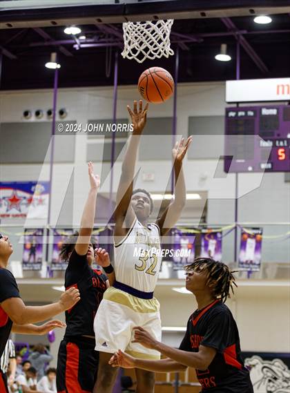 Thumbnail 1 in Fort Wayne Bishop Luers @ New Haven photogallery.