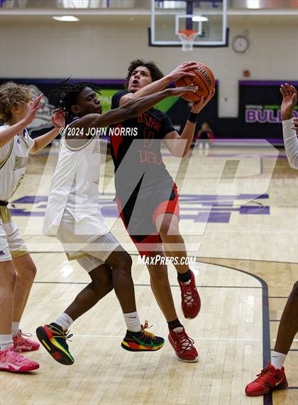 Thumbnail 2 in Fort Wayne Bishop Luers @ New Haven photogallery.