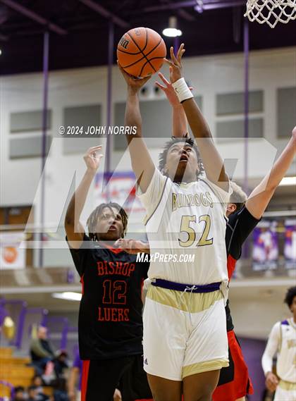 Thumbnail 1 in Fort Wayne Bishop Luers @ New Haven photogallery.