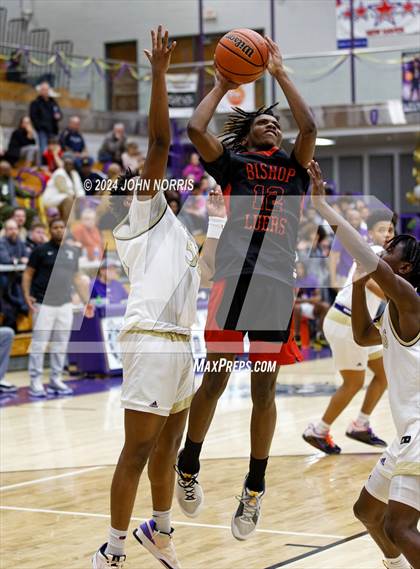 Thumbnail 2 in Fort Wayne Bishop Luers @ New Haven photogallery.