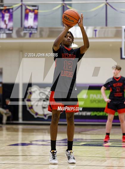 Thumbnail 1 in Fort Wayne Bishop Luers @ New Haven photogallery.