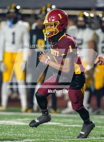 Thumbnail 1 in Bishop O'Dowd vs Liberty (CIF NCS D2 Semifinal) photogallery.