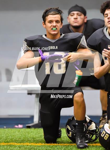 Thumbnail 2 in Lake Havasu vs. Cibola (Kick-Off Classic)  photogallery.