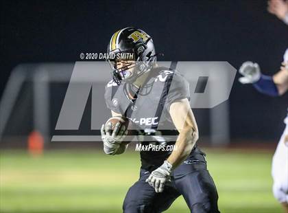 Thumbnail 3 in Joplin vs. Raymore-Peculiar photogallery.