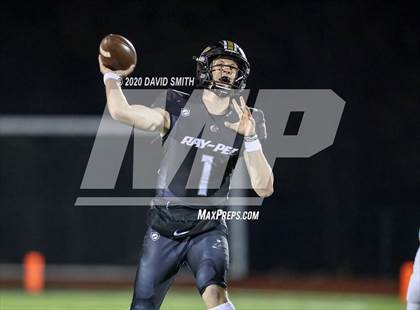 Thumbnail 3 in Joplin vs. Raymore-Peculiar photogallery.