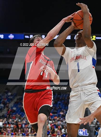 Thumbnail 2 in Duncanville vs Atascocita (UIL 6A State Semifinal) photogallery.