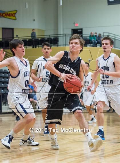 Thumbnail 2 in Bigelow vs Union Christian Academy (AAA 2A Regional Playoff) photogallery.