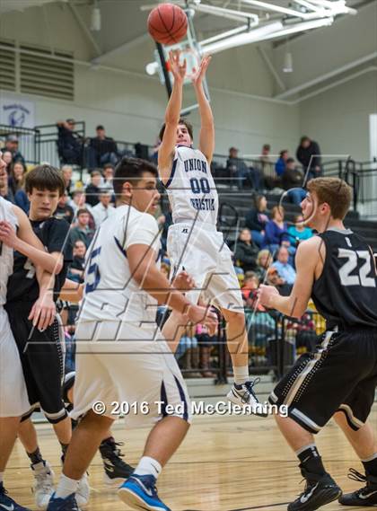 Thumbnail 2 in Bigelow vs Union Christian Academy (AAA 2A Regional Playoff) photogallery.