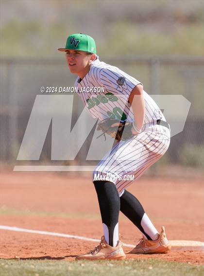 Thumbnail 2 in Mountain View vs Virgin Valley (Cactus Classic Tournament) photogallery.