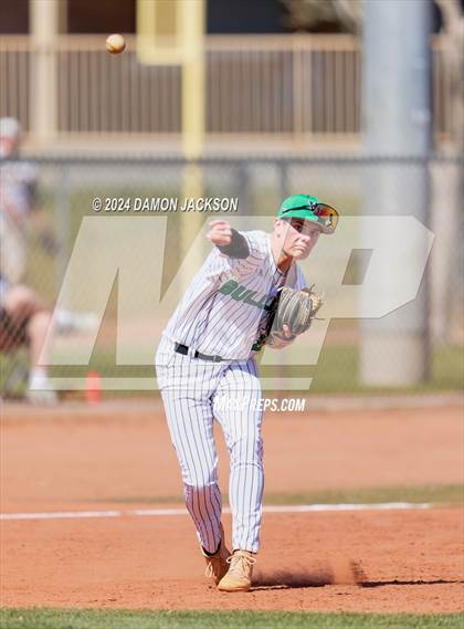 Thumbnail 2 in Mountain View vs Virgin Valley (Cactus Classic Tournament) photogallery.